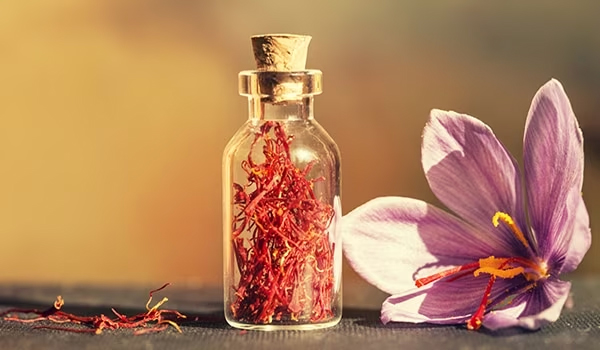 Care of saffron | نگهداری زعفران | صادرات زعفران | عمارت زعفران | زعفران مشهد | نگه داری از زعفران